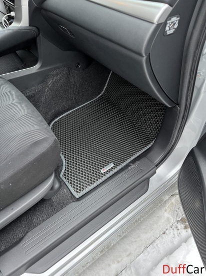 Автомобильные коврики Mitsubishi Pajero Sport I (Montero) I (1998 - 2008)